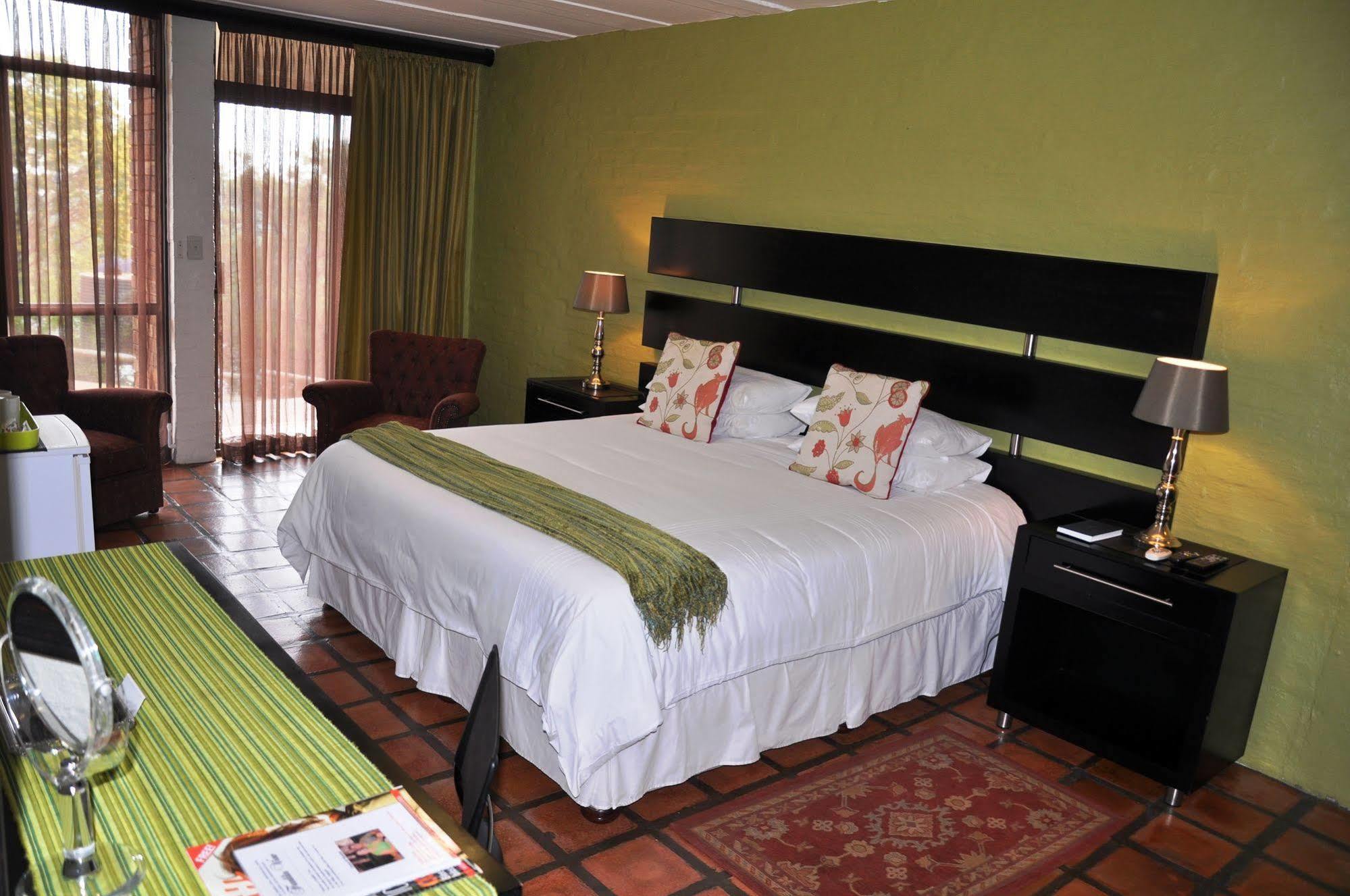 Franklin View Guesthouse Bloemfontein Ngoại thất bức ảnh